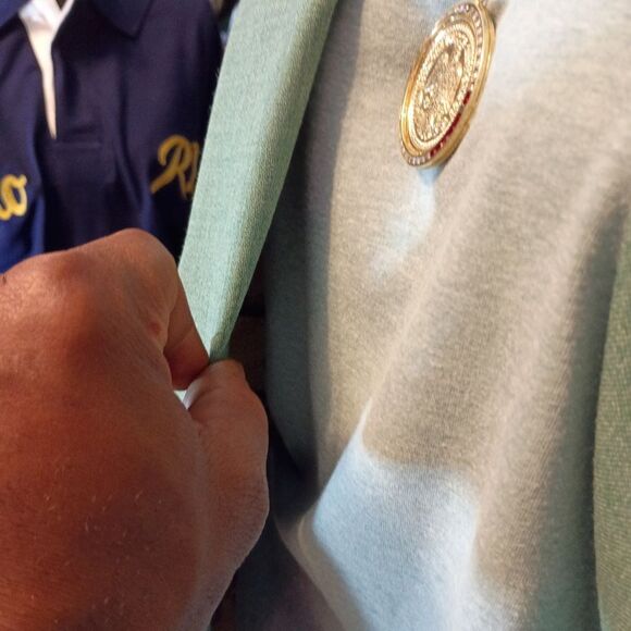 Green Sport Coat with Modern Cut and Notched Lapels - Picture 8 of 16